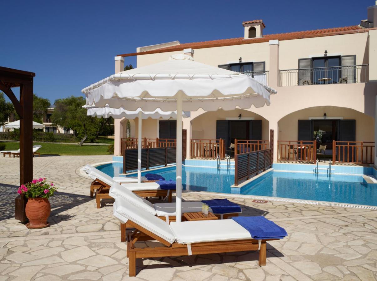 Roda Beach Resort & Spa Exterior foto